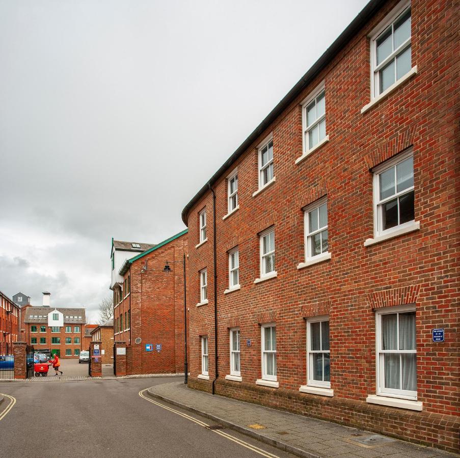 The Spires - Cosy Apartment Just Outside Of City Centre Canterbury Dış mekan fotoğraf