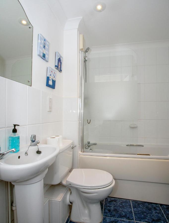 The Spires - Cosy Apartment Just Outside Of City Centre Canterbury Dış mekan fotoğraf